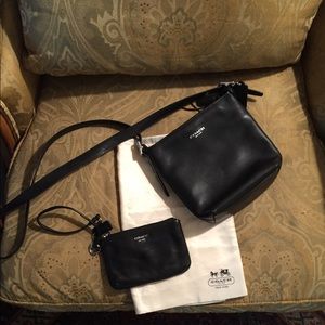 Coach small leather purse and wristlet